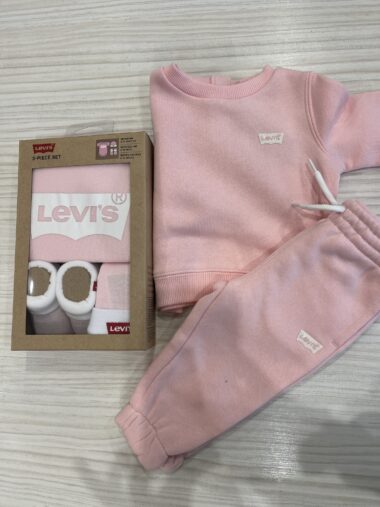 Levis tutina